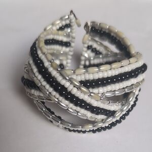 Source Unknown Black‎ and White Bracelet with Intricate Design